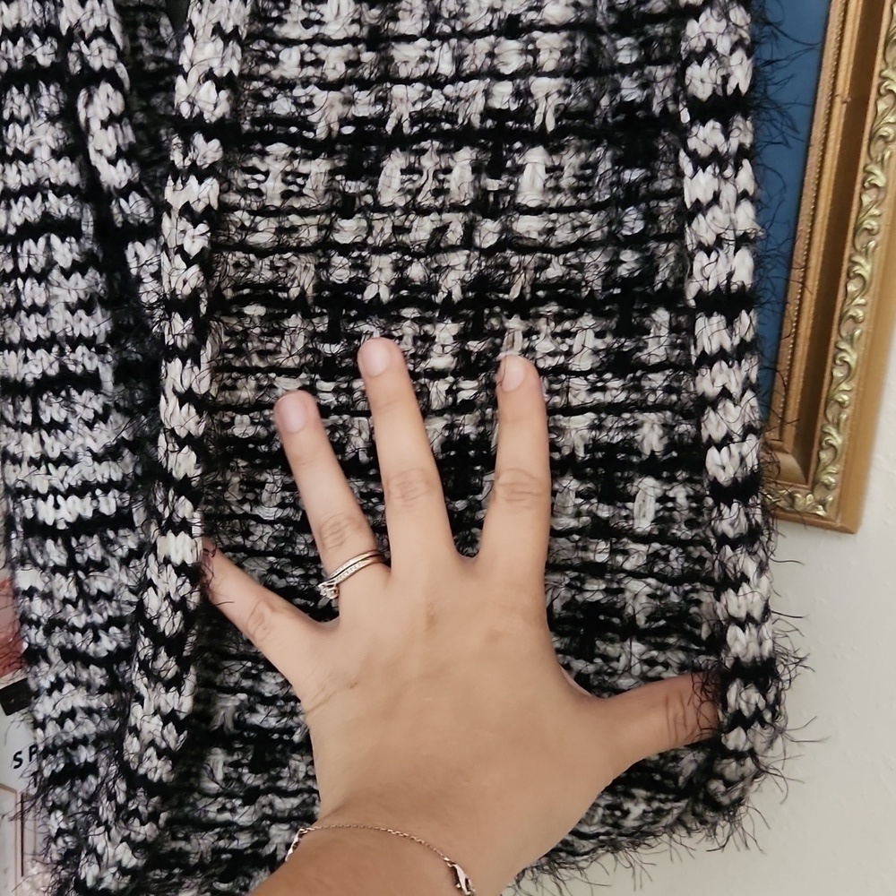 Vince Camuto  Infinity Scarf One Size fits all Contemporary Winter Cozy - Picture 8 of 8